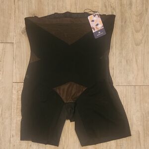 HoneyLove SuperPower Shorts NWT